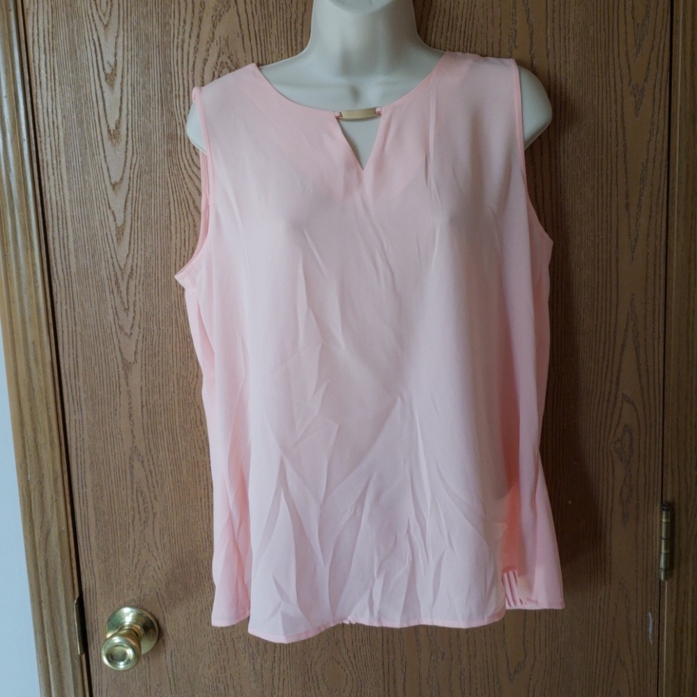 NWT sleeveless blouse